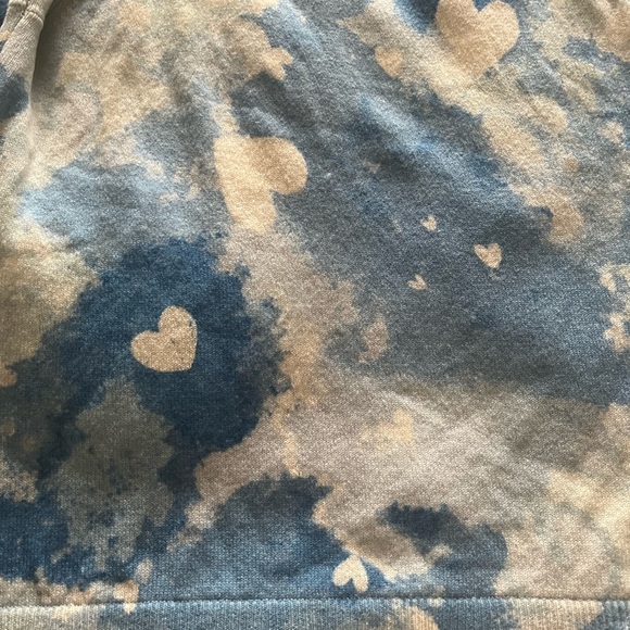 Kinross Cashmere Dreamy Hearts Pullover. Light Blue.  Size M. - Picture 12 of 14